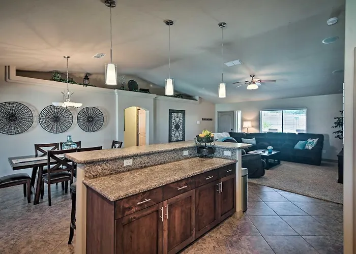 Ferienhaus Pool, Hot Tub & Views: Havasu Home!