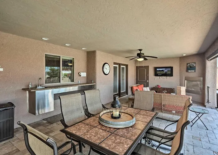 Pool, Hot Tub & Views: Havasu Home! Ferienhaus *
