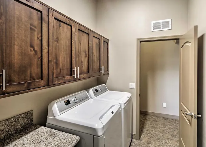 Pool, Hot Tub & Views: Havasu Home! Ferienhaus Lake Havasu City